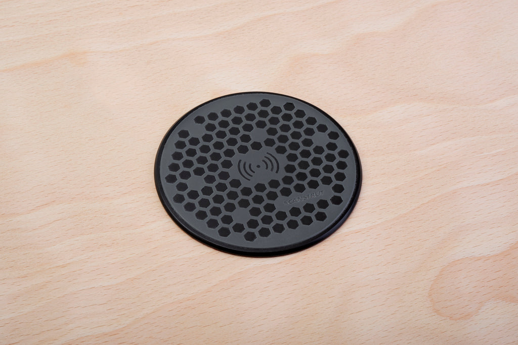 Scanstrut Ladegerät Surface SC-CW-02F Aufbauversion für kabelloses Laden von Smartphones 10-30V Eingang 2A Ausgang 10W wasserdicht nach IPX6 zum Einbau