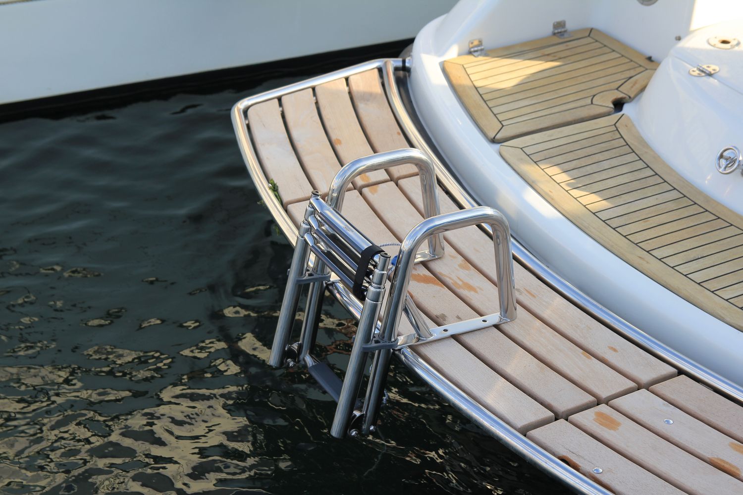 Batsystem Badeleiter BUT45 L=1300mm - eingeklappt 453mm B=255mm D=250mm 4 Stufen klappbar